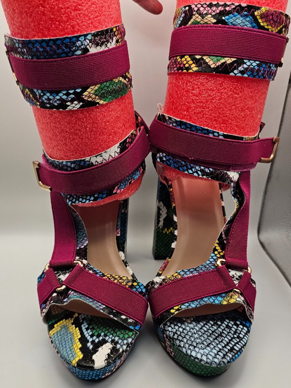Hot Tomato “Cardee” Multi‑Color Snakeskin Platform Block Heel Sandals – Size 9W - Picture 4 of 9